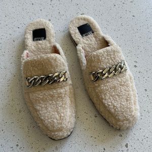 Dolce Vida furry mule